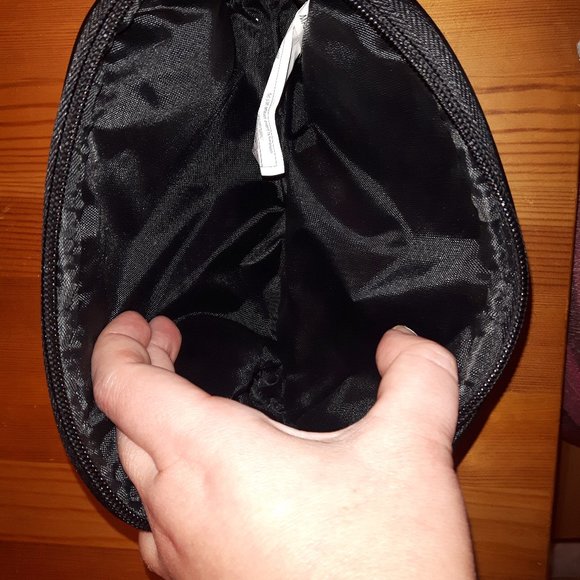 *Flash Sale half off lowerst price* Lula black vanity pouch - Picture 3 of 3